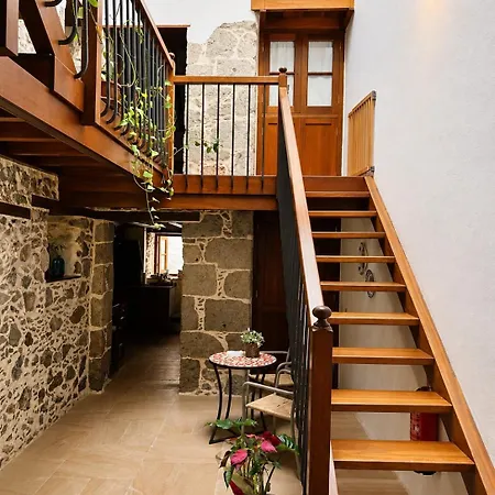 Casa Luna - *